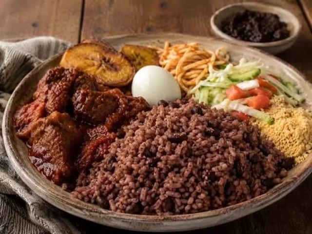 Waakye W/ Beef.